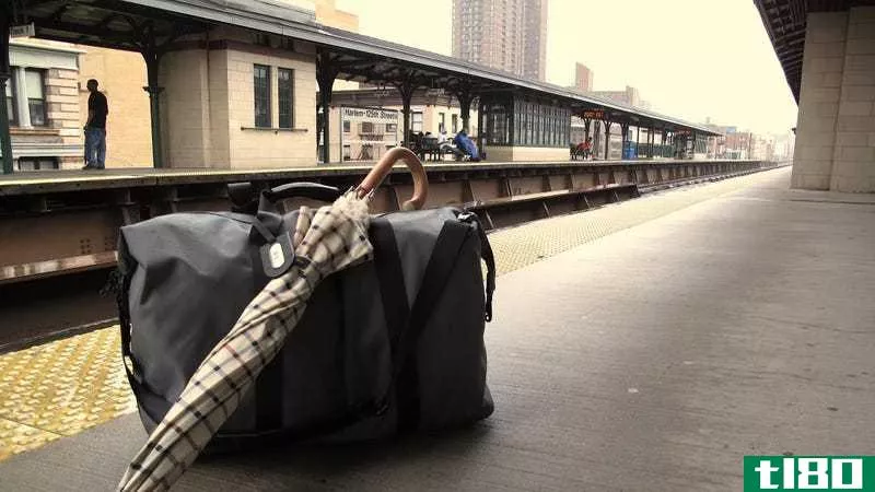 如何在旅行中把行李存放几个小时