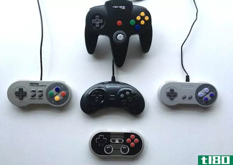 Illustration for article titled The Best Controllers for Retro Gaming