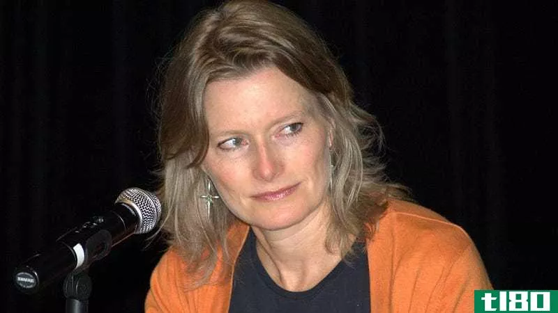 Illustration for article titled Three Writing Tips From Pulitzer Prize-Winning Author Jennifer Egan