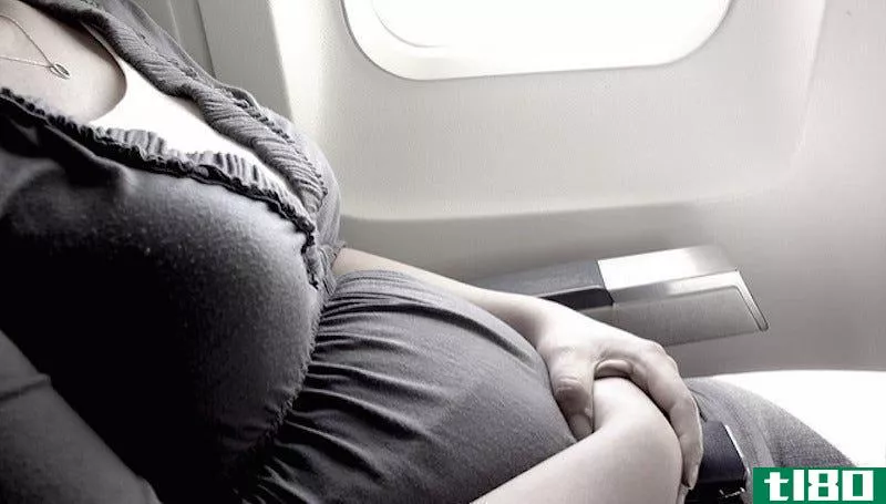 Illustration for article titled All the Different Major Airline Rules for Pregnant Travelers
