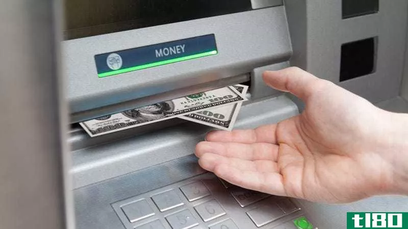 Illustration for article titled The Checking Accounts That Let You Avoid Foreign ATM Fees
