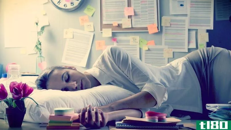 如何在不舒服和不可避免的情况下获得更好的睡眠