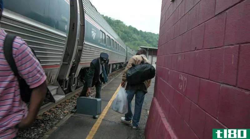 Illustration for article titled Make Your Amtrak Trip Easier with Their Free Red Cap Service
