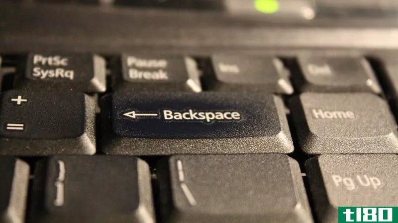 按backspace键28次就可以进入linux系统。下面是如何修复它