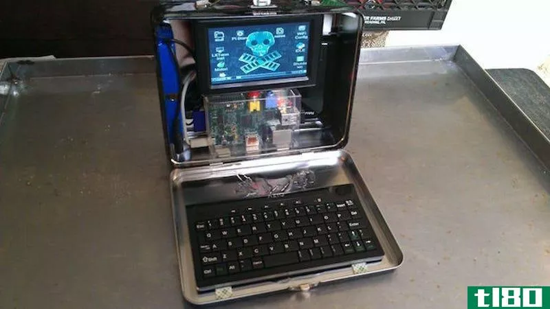 在午餐盒里装一台树莓皮笔记本电脑