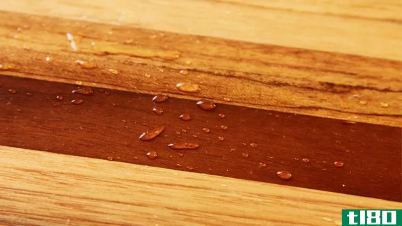 测试你的木砧板是否需要用几滴水涂油