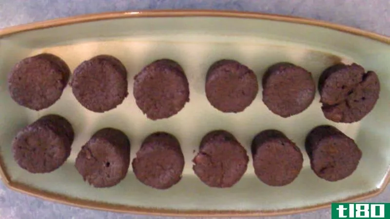 Illustration for article titled Make Brownies in a Muffin Tin And Get An Edge Piece Every Time