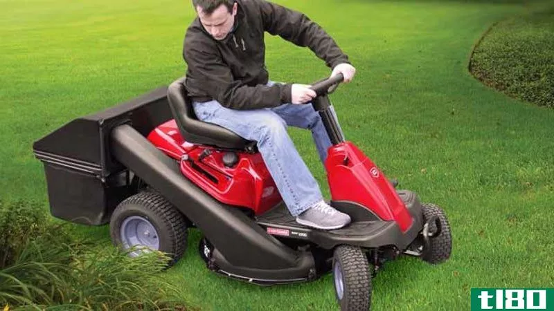 Illustration for article titled How to Choose the Right Lawn Mower for Your Yard