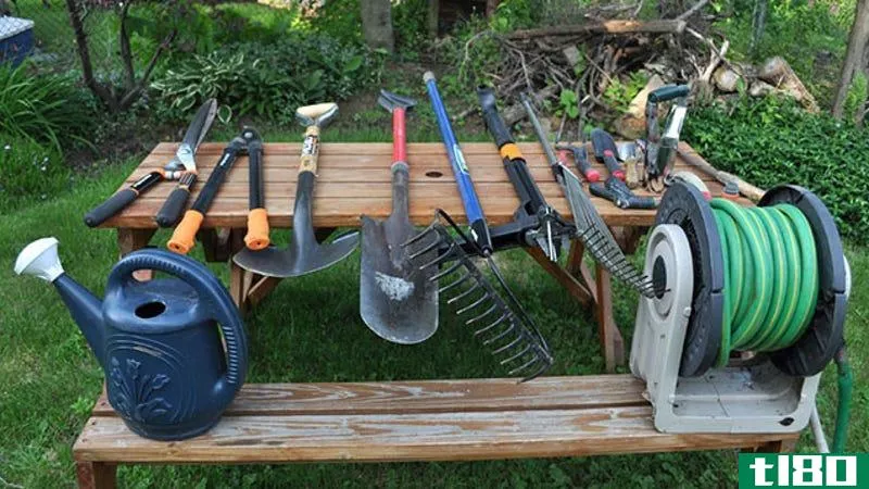 Illustration for article titled How to Store and Organize Your Yard Tools So They&#39;re Ready for Action