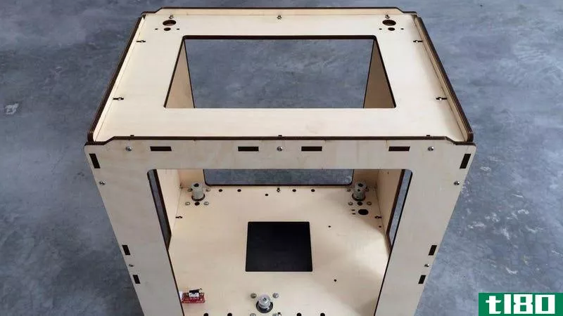 制作一台300美元以下的3d打印机（加上大量的投入）