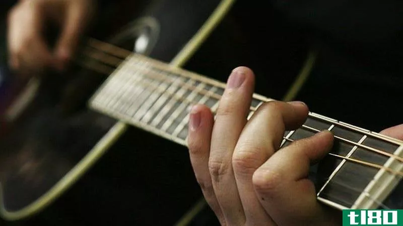 Illustration for article titled Why Playing Guitar Can Make Your Fingers Smell (and How to Prevent It)