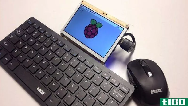 Illustration for article titled Build a Simple, Five Part Portable Raspberry Pi