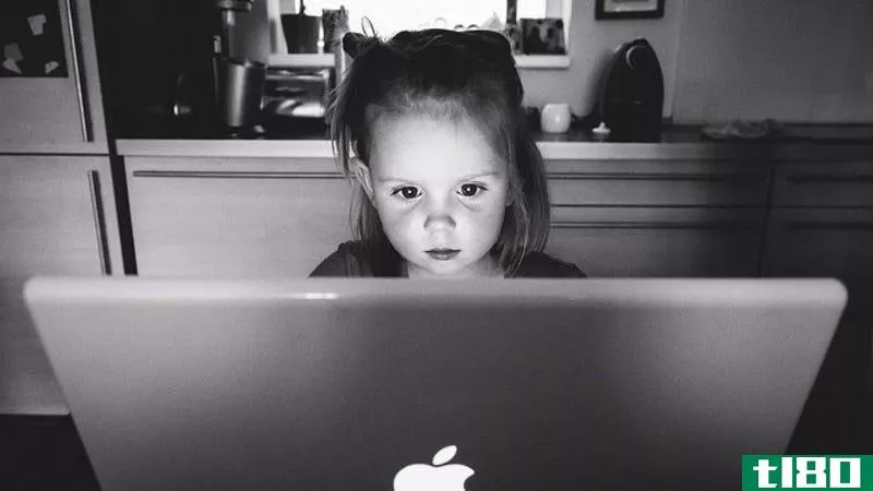 你是如何教你的孩子在网上安全的？