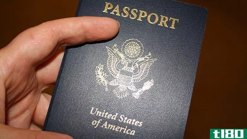 出国前请确保你的护照有效期为六个月
