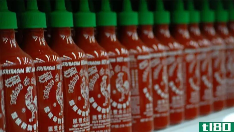 Illustration for article titled Make Your Own Sriracha-Style Hot Sauce with Just Five Ingredients
