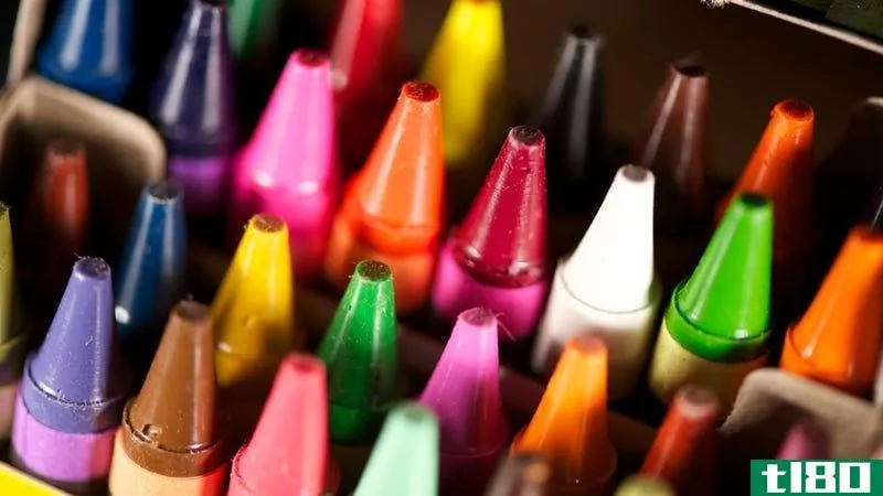 在网上卖东西时用蜡笔来显示颜色和大小
