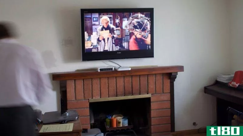 Illustration for article titled Why Mounting Your TV Above the Fireplace Is Never a Good Idea