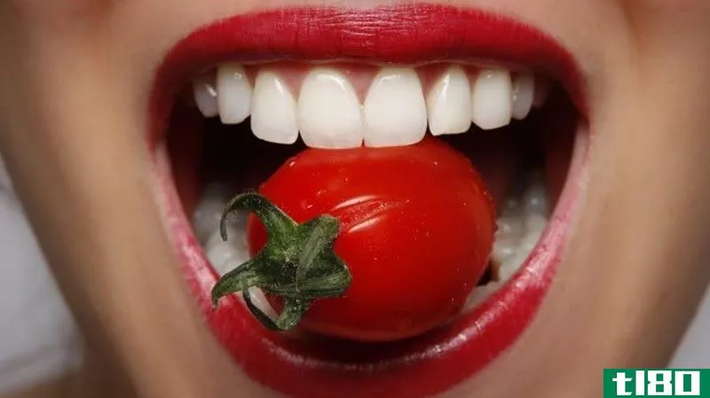 吃西红柿以防阳光伤害