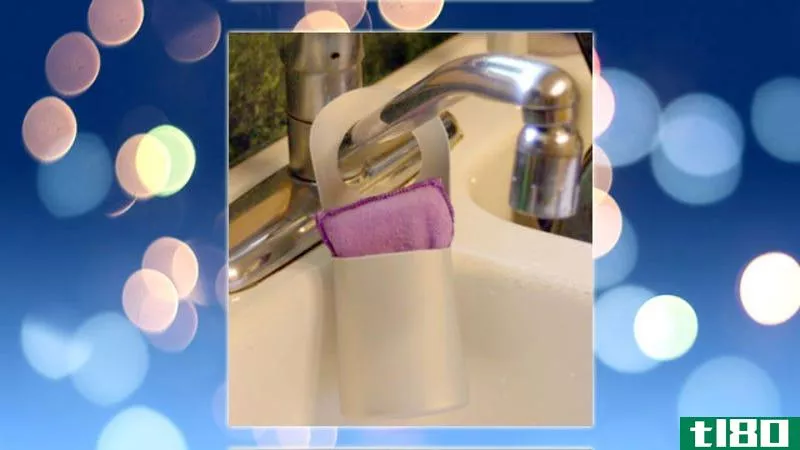 Illustration for article titled Turn a Shampoo Bottle into an Over-the-Sink Sponge Holder
