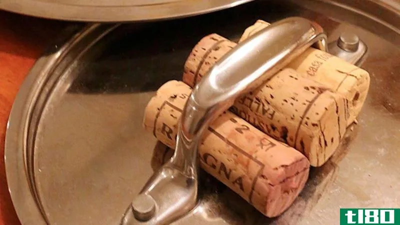 Illustration for article titled Turn Old Wine Corks into Built-In Pot Holders