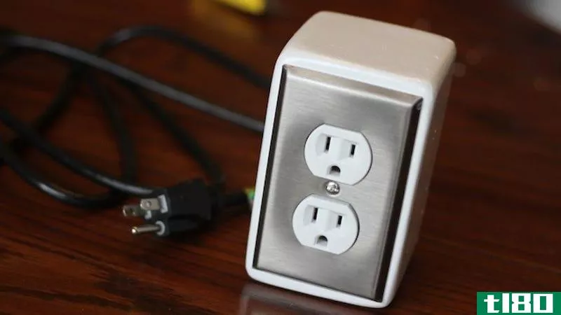 Illustration for article titled This DIY Power Outlet Adds a Pair of Good-Looking Plugs to Any Desk or Surface