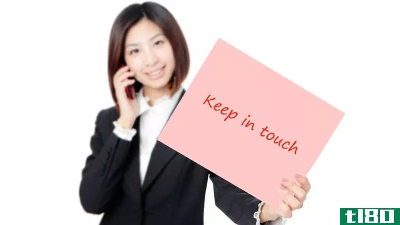Illustration for article titled Keep in Touch with a Former Boss and Co-Workers by Regularly Forwarding Useful Information