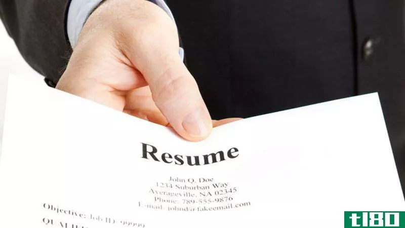 Illustration for article titled Repost Your Resume Every Few Days for a Better Chance of Getting Called