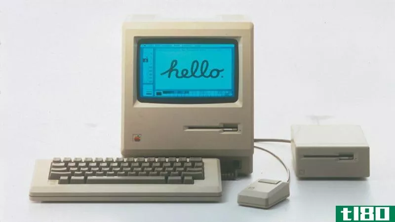 Illustration for article titled Put Some Old School Technology on Your Desktop with These Wallpapers