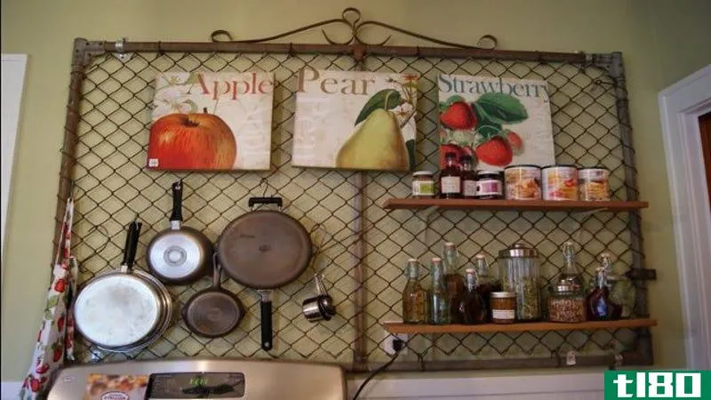 Illustration for article titled Upcycle an Old Fence Gate Into a Kitchen Pegboard
