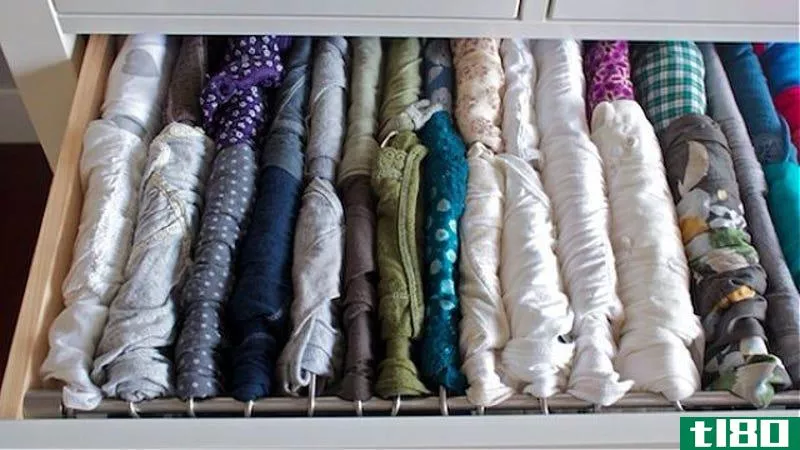 Illustration for article titled Hang Shirts in your Drawers with this Ingenious Hack