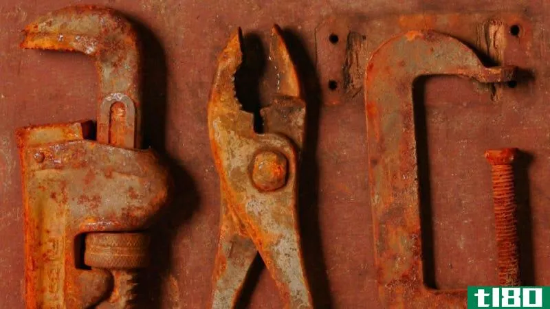 Illustration for article titled How to Remove Rust From Old Tools