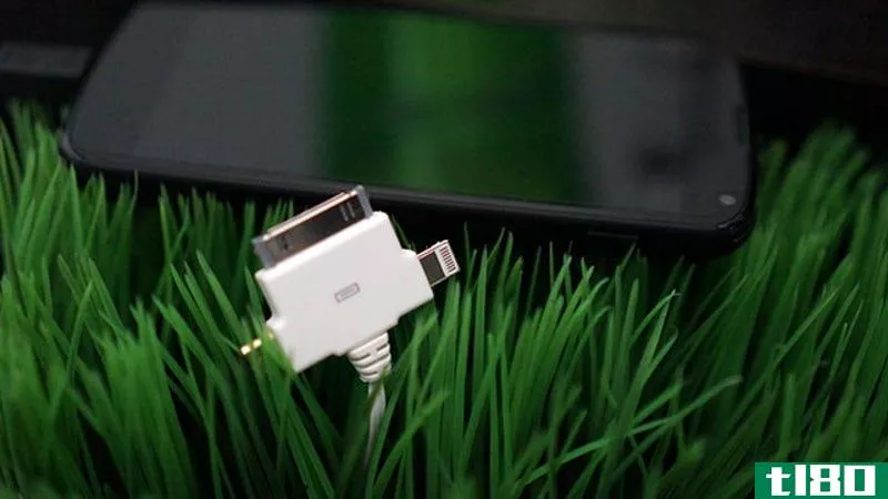 bloobury三合一电缆可连接所有设备并为其充电