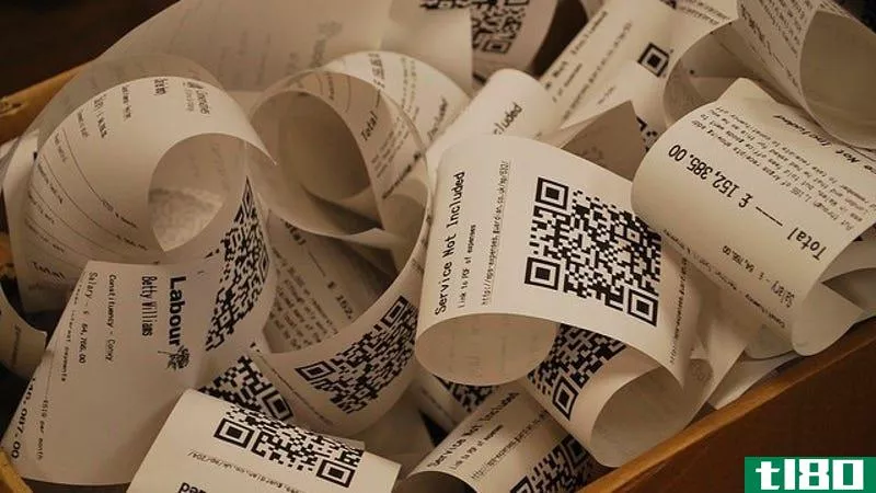 Illustration for article titled Scan Your Receipts for Safe Keeping, but Hold Off Throwing Them Away