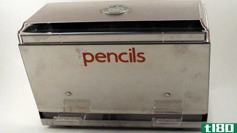 重新利用餐厅的吸管机来分发铅笔
