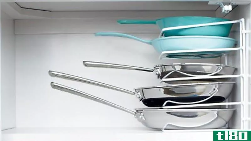 Illustration for article titled Stack Pans with a Bakeware Organizer