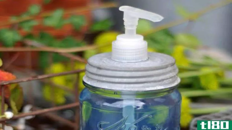 Illustration for article titled DIY Mason Jar Soap Dispenser
