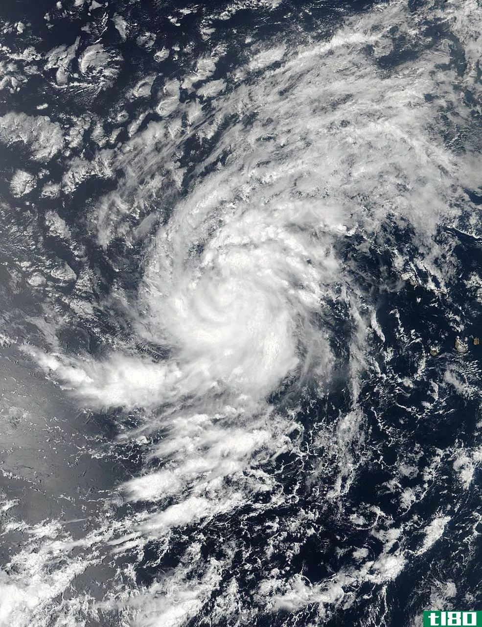厄尔玛现在是大西洋有记录以来最强的飓风之一