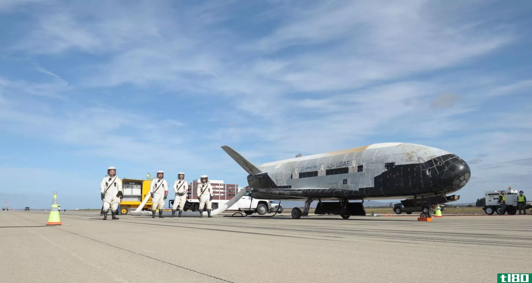 spacex在飓风“厄玛”抵达佛罗里达州之前发射了空军的航天飞机
