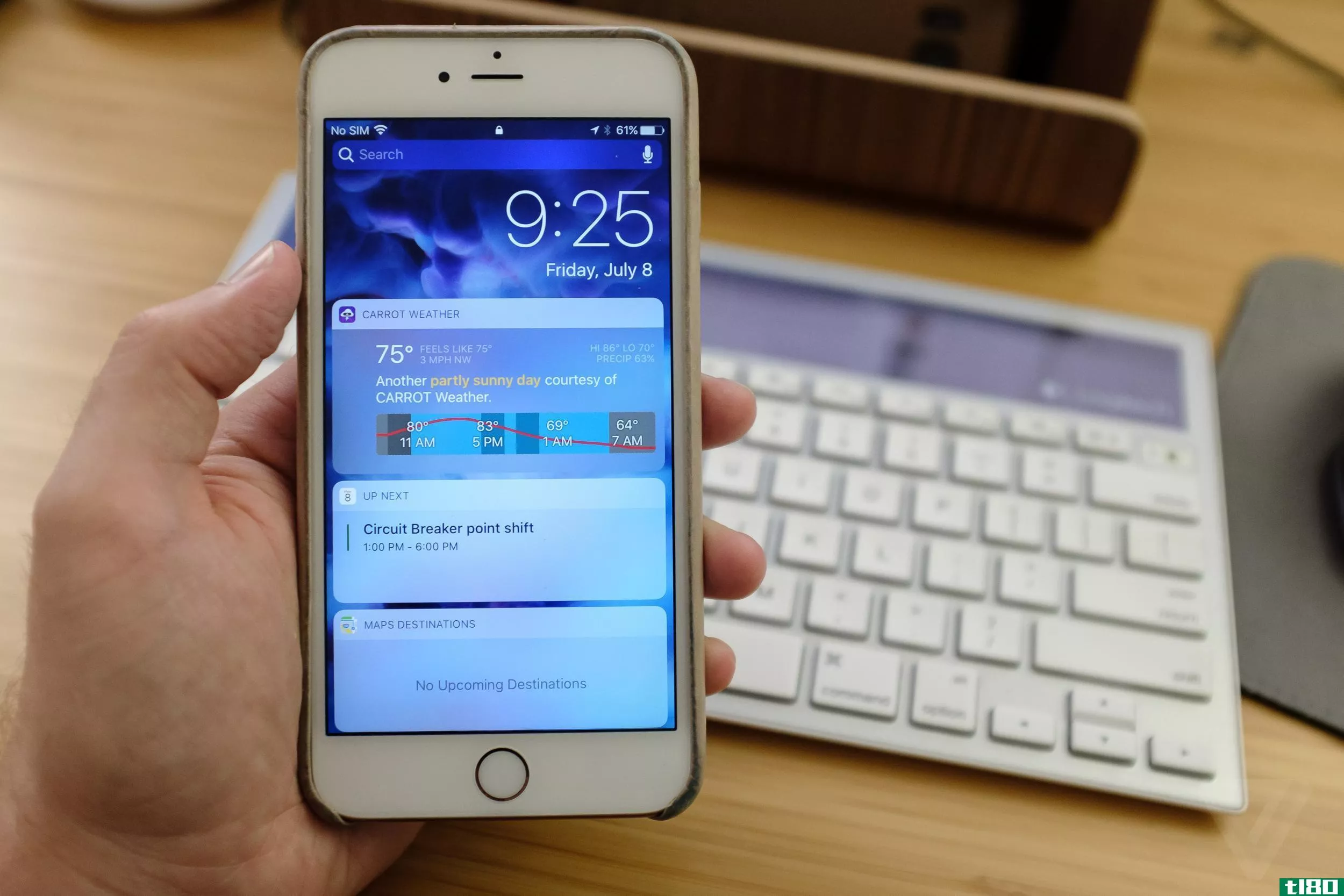 苹果最新的安全补丁修复了一个漏洞，黑客可以通过wi-fi接管你的手机