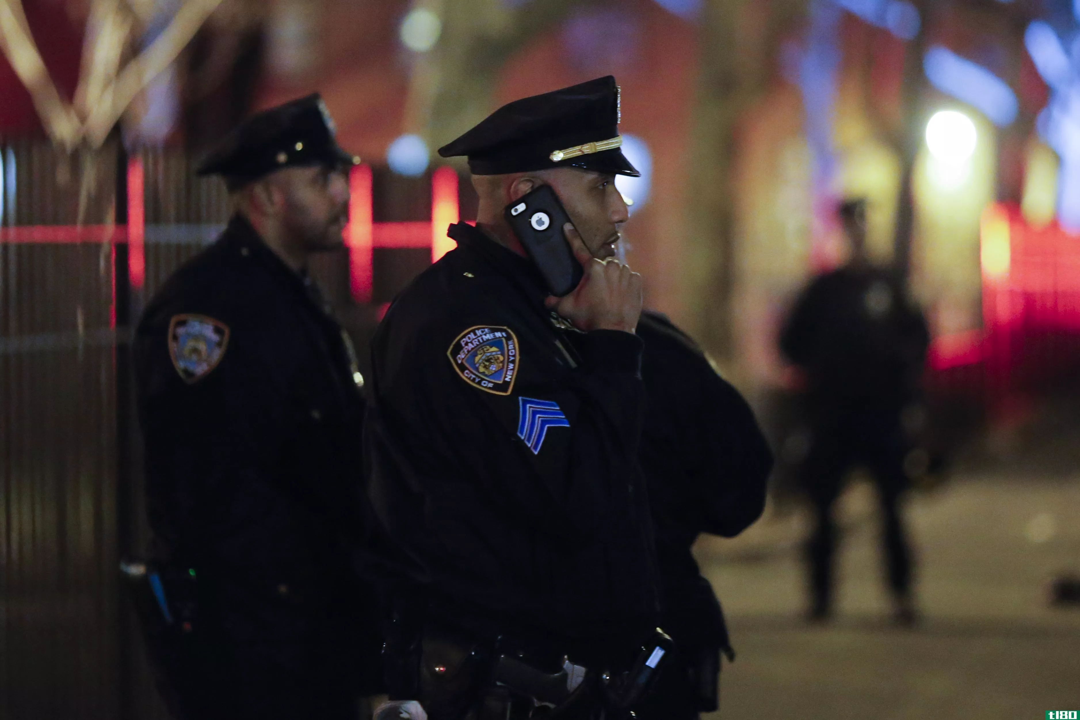 纽约市警察将用iphone替换他们的36000部windows手机