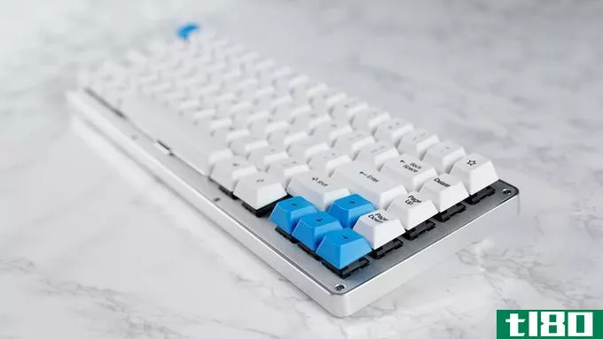 whitefox机械键盘是一个昂贵但漂亮的小玩意儿