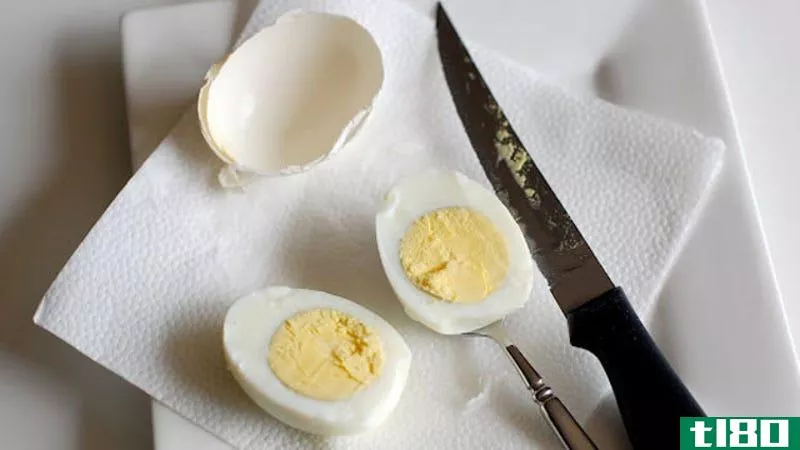 Illustration for article titled Never Peel an Egg Again