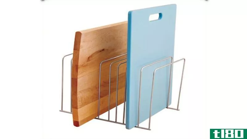 Illustration for article titled Use Office File Folder Racks to Keep Cutting Boards Organized and Easy to Reach