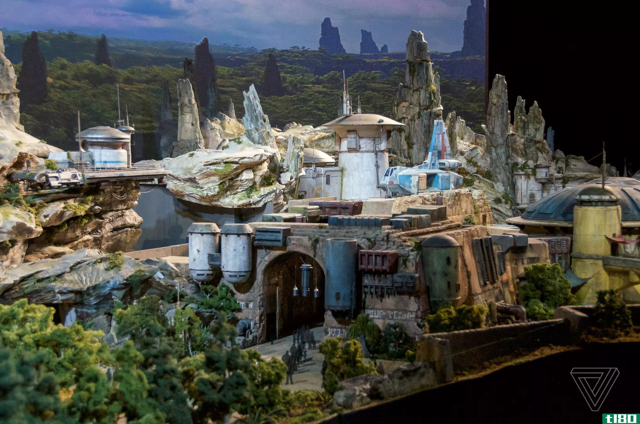 迪士尼的星球大战主题乐园将被称为星球大战：银河的边缘