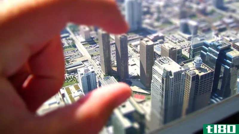 Illustration for article titled Miniaturize Your Desktop with These Tilt-Shift Wallpapers