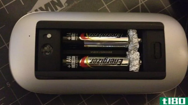 Illustration for article titled Convert AAA Batteries Into AA Batteries with Tin Foil
