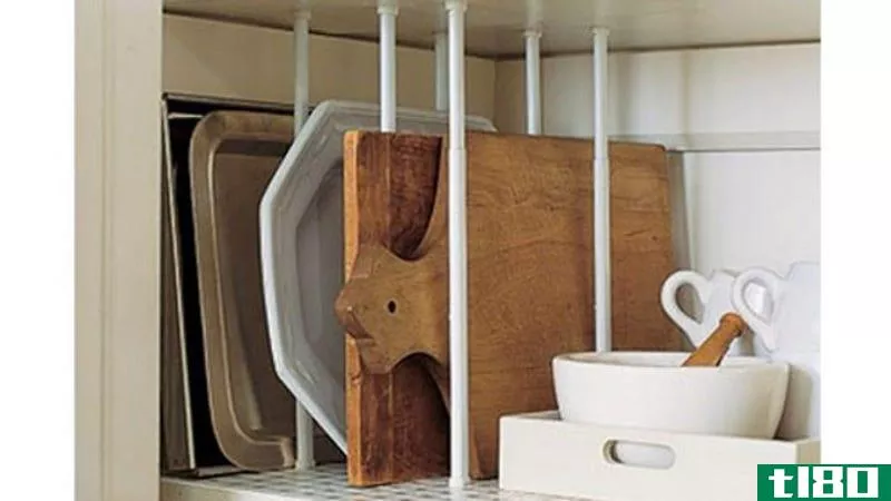 Illustration for article titled Repurpose Tension Curtain Rods into Pantry Dividers