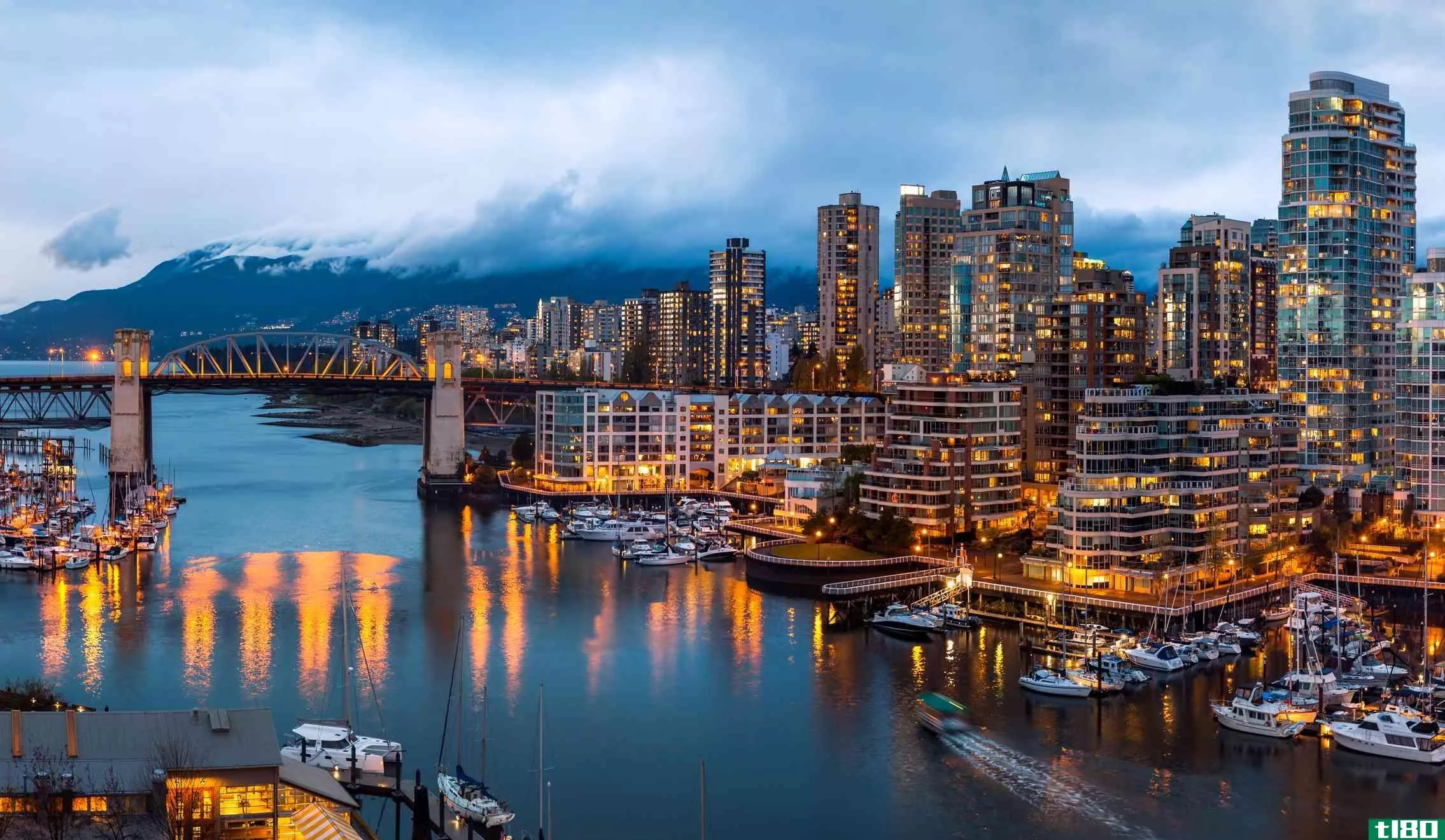 Burrard Bridge, Vancouver, British Columbia, Canada.