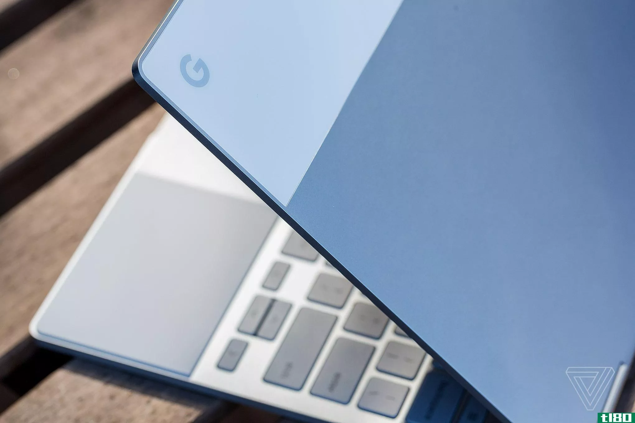 谷歌宣布推出高端pixelbook笔记本电脑，售价999美元