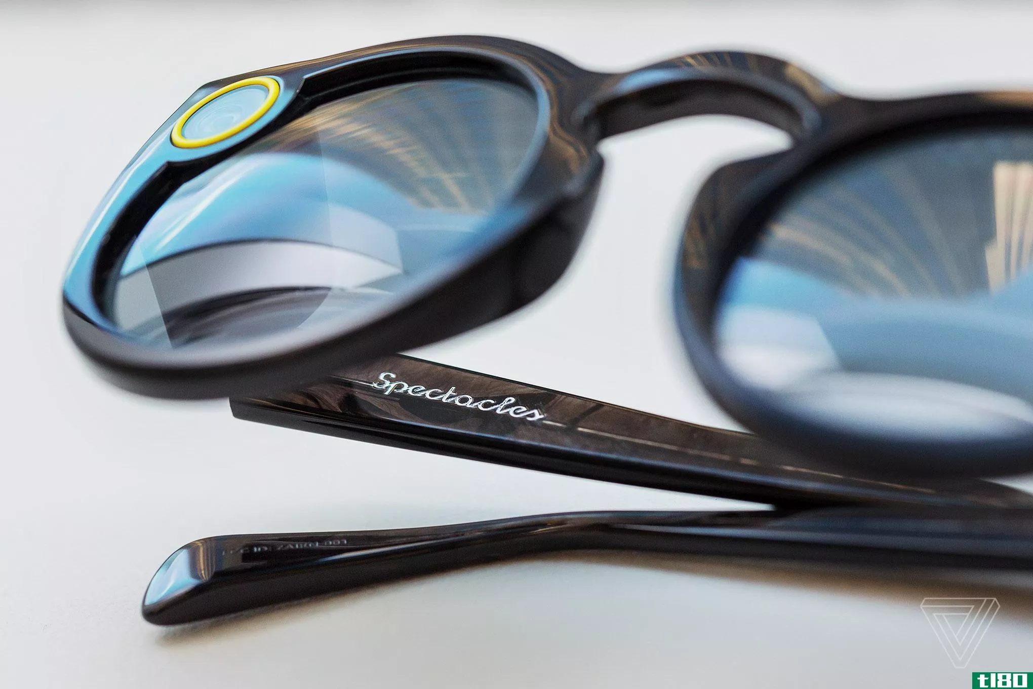 据报道，snap仍有“数十万”未售出的眼镜